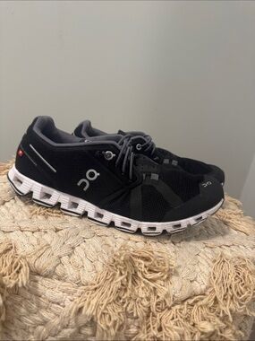 On Running Black and White Men's Running Shoes